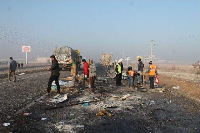 Konya’da Zincirleme Trafik Kazası: 2 Ölü, 1 Yaralı