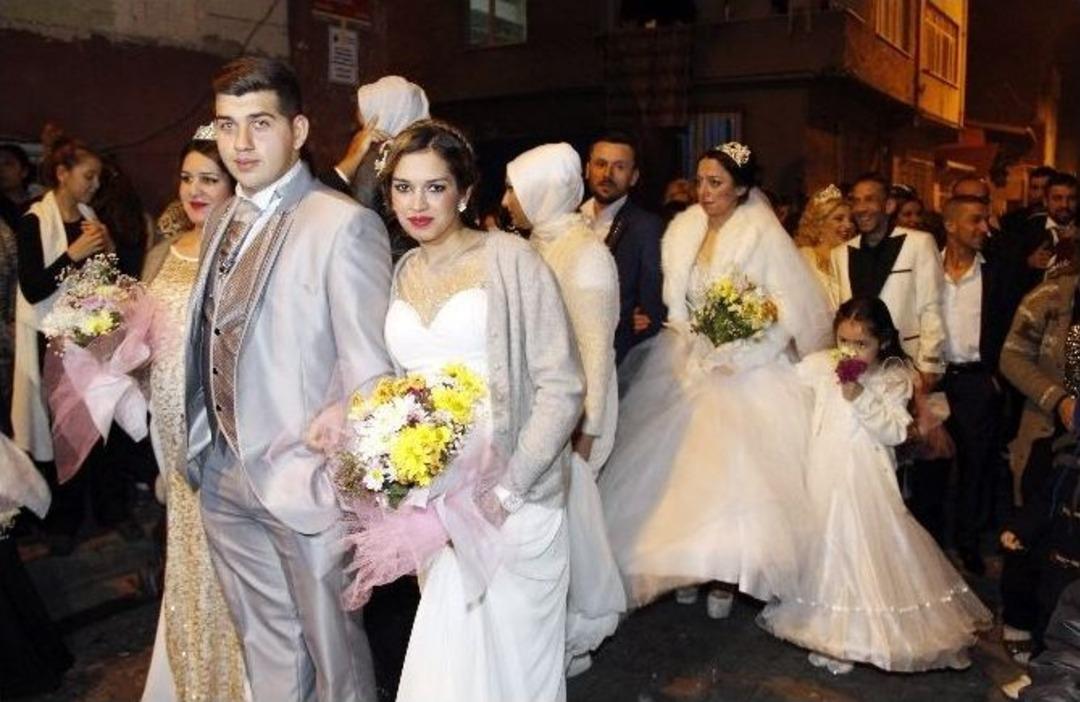 Resmi Nikahı Olmayan 11 Roman &Ccedil;ifti, D&uuml;nya Evine Girdi