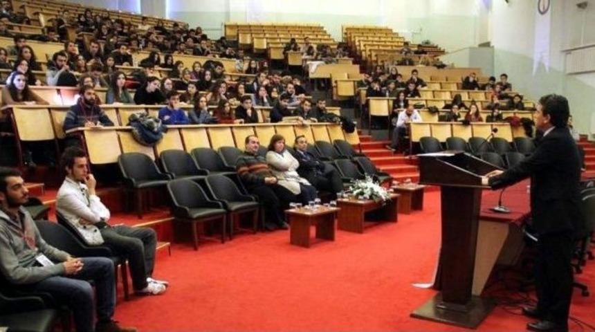 Fatih &Ouml;z&ccedil;elebi: Dış Ticaret Artık Sadece Dış Ticaret &Ouml;ğrencilerinin Konusu Değildir