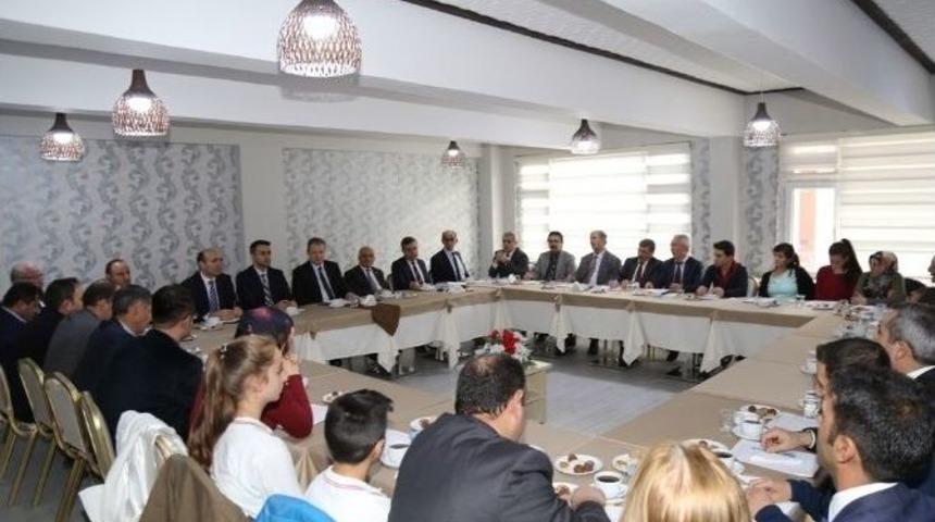 G&uuml;m&uuml;şhane Milli Eğitim Danışma Komisyonu Teknoloji Bağımlılığı İ&ccedil;in Toplandı