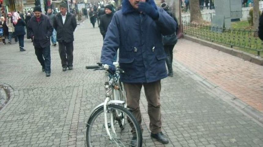 30 Yıldır Bisikletten Vazge&ccedil;medi