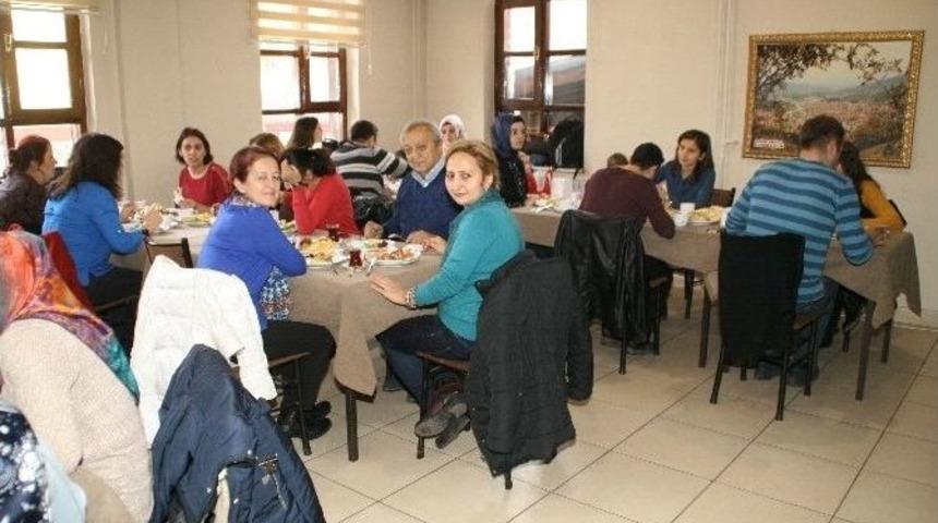 Devrek Gazi Ortaokulu&rsquo;ndan Kahvaltı Kermesi