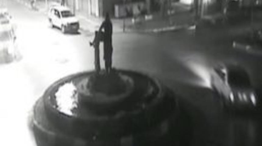 Kavşakta Dirft Atan Sorumsuz S&uuml;r&uuml;c&uuml; Mobese&rsquo;de