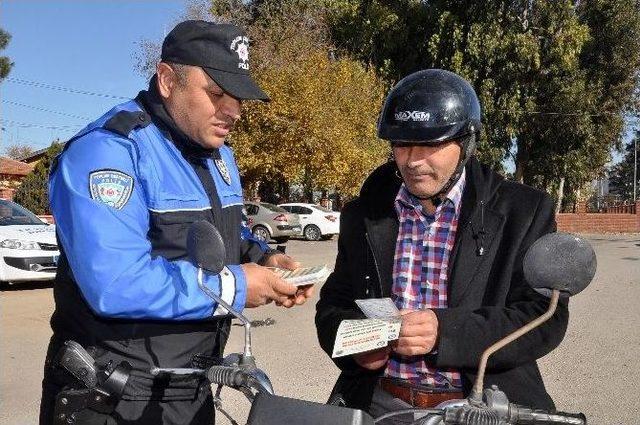 Osmaniye’de Polis, Sürücüleri Hız Ve Emniyet Kemeri Konusunda Uyardı!