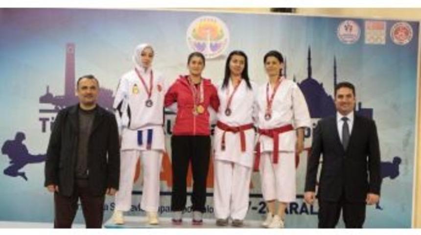 Arzu Ko&ccedil; Bayram T&uuml;rkiye Şampiyonu Oldu