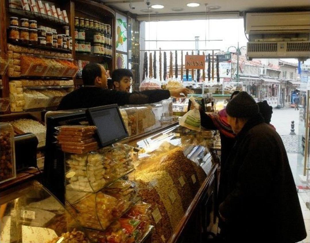 Kuruyemiş&ccedil;ilerde Yılbaşı Hareketliliği Başladı