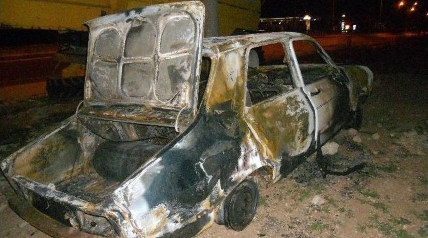 Seyir Halindeki Otomobil Yandı