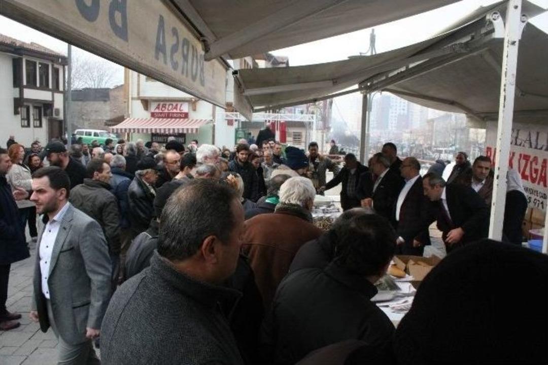 Bedava Hamsi İzdihamı