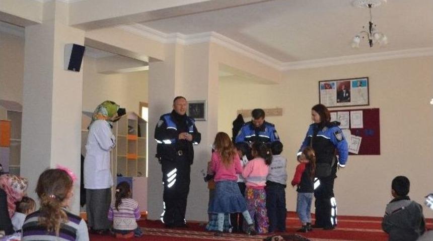 Ersevenler Mahallesinde Huzur Toplantısı Yapıldı