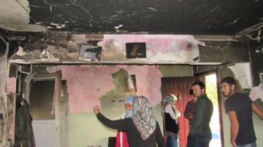 Uşak&rsquo;ta Evleri Yanan Vatandaşlara Belediye Desteği