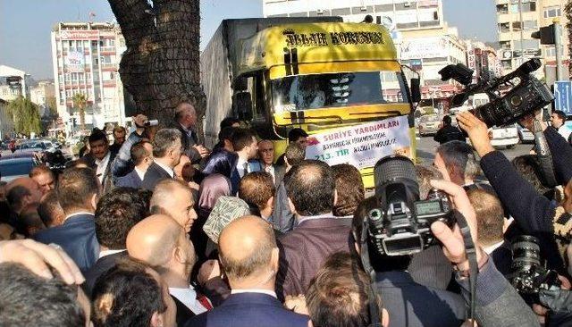 Bakan Ramazanoğlu, Türkmenlere Gönderilen Tır’ları Yolcu Etti