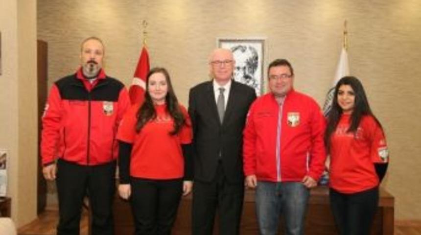 Akut&rsquo;tan Başkan Kurt&rsquo;a Ziyaret