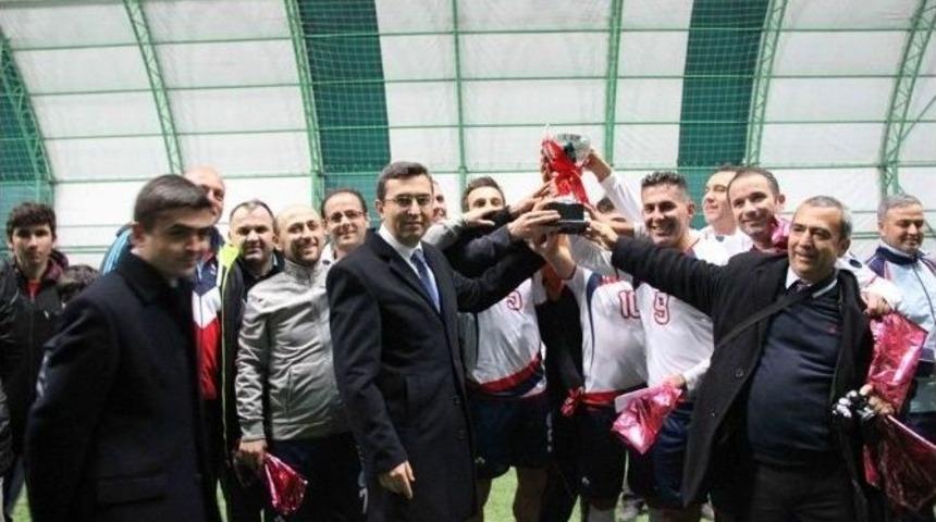 Kaymakamlık Kupasının Galibi "halk Eğitim Merkezi" Oldu