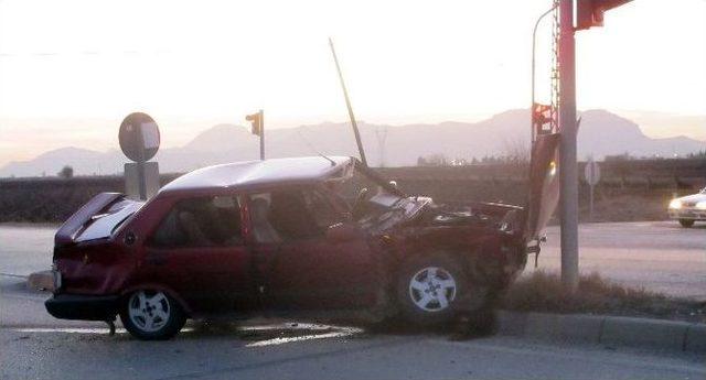 Adana’da Trafik Kazası: 2’si Çocuk, 4 Yaralı