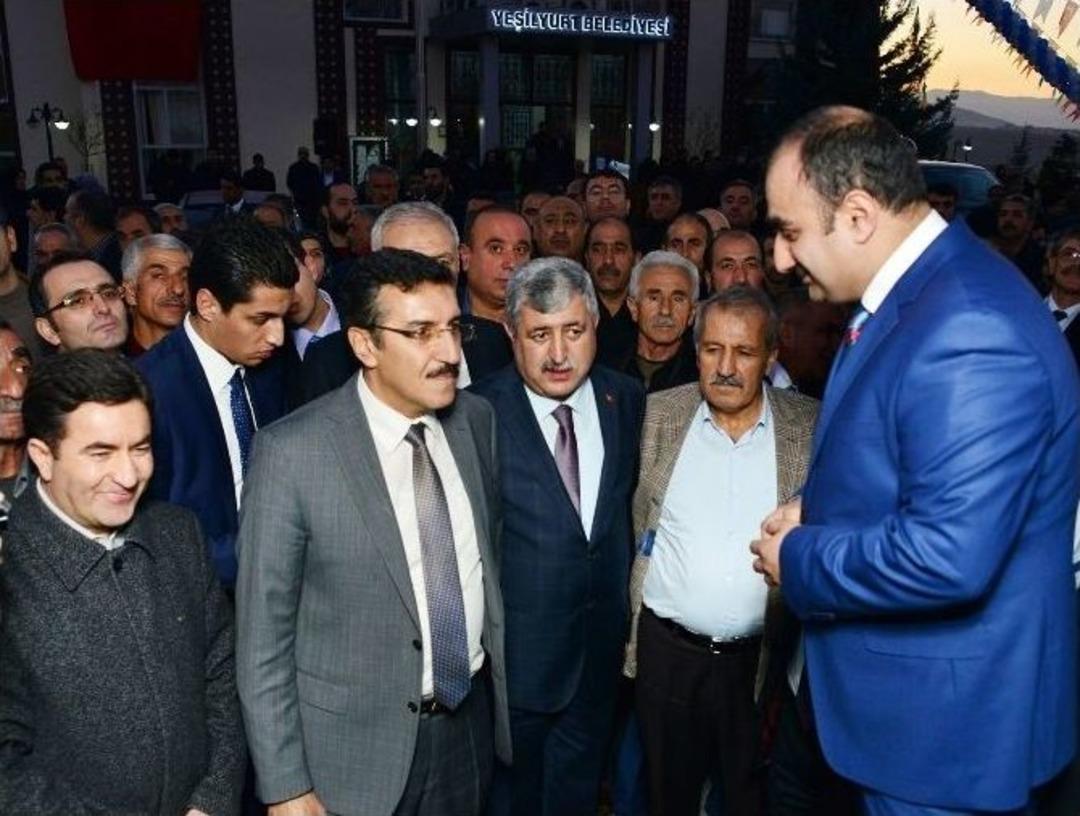 Bakan T&uuml;fenkci: "yeşilyurt Baba Ocağım"