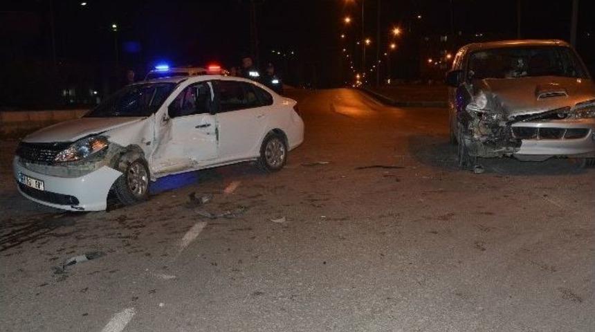 Sinop&rsquo;ta Trafik Kazası: 3 Yaralı