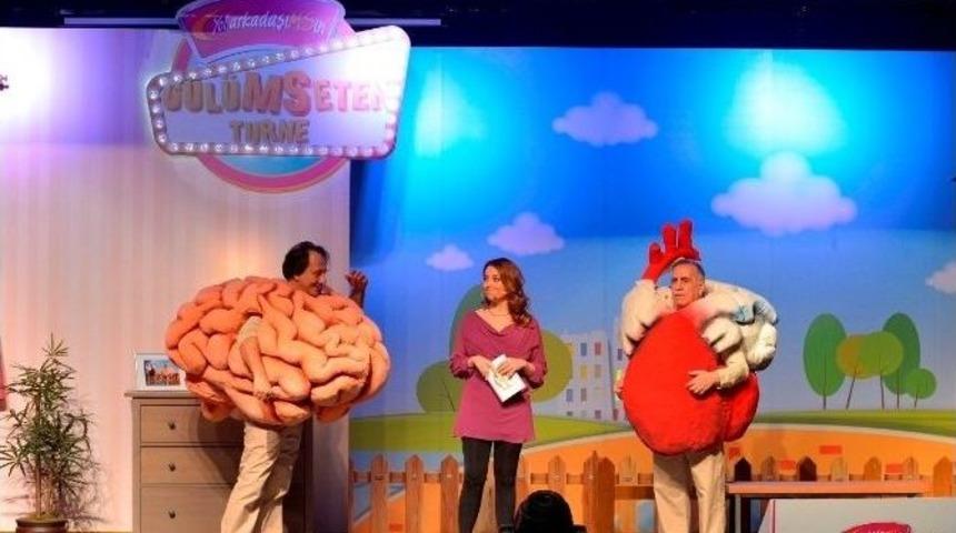 &ldquo;g&uuml;l&uuml;mseten Turne&rdquo;son Kez Gaziantep&rsquo;te Sahnelendi