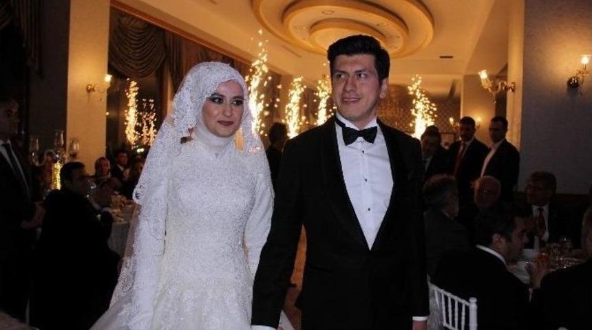 Bakan Elitaş Nikah Şahitliği Yaptı