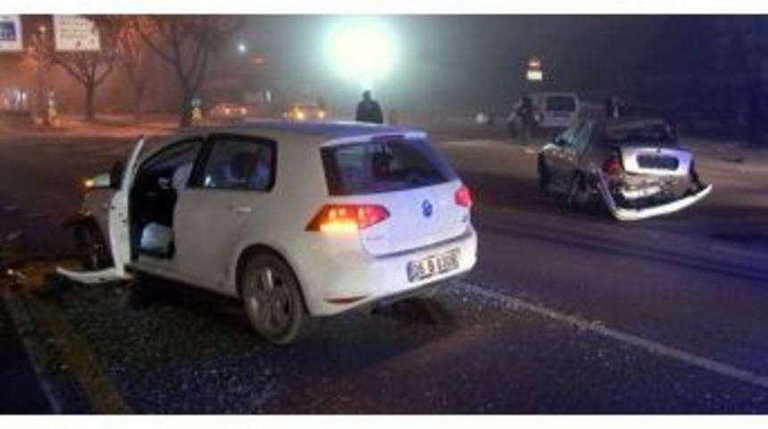 Başkent&rsquo;te Sis Ve Buzlanma Kazalara Neden Oldu