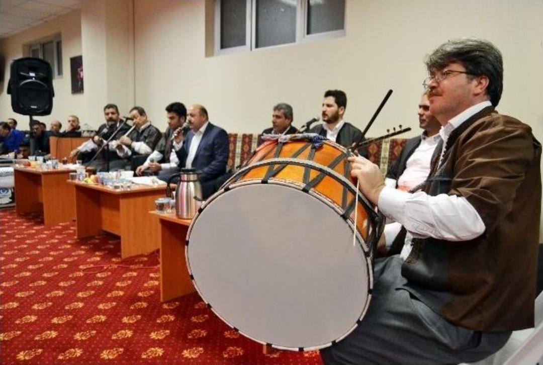 Basın Mensupları, Sıra Gecesinde Stres Attı