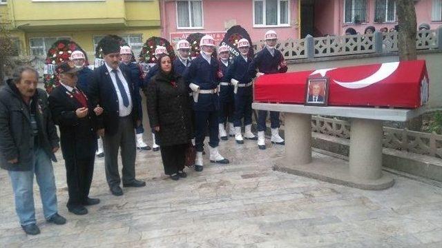 Bandırma Kıbrıs Gazisini Son Yolculuğuna Uğurladı