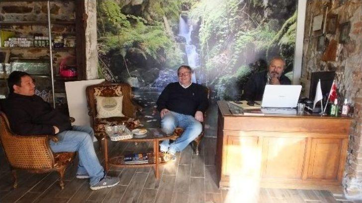 Edremit’de Genç Yönetici Babası Anısına Etnoğrafya Galerisi Açtı G1