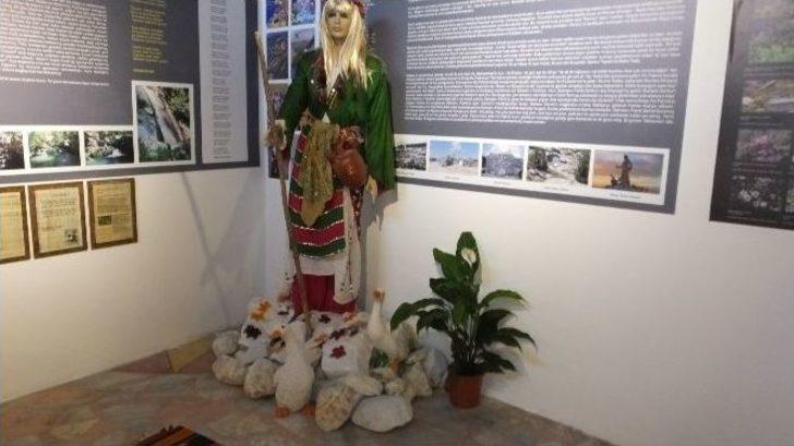 Edremit’de Genç Yönetici Babası Anısına Etnoğrafya Galerisi Açtı G3