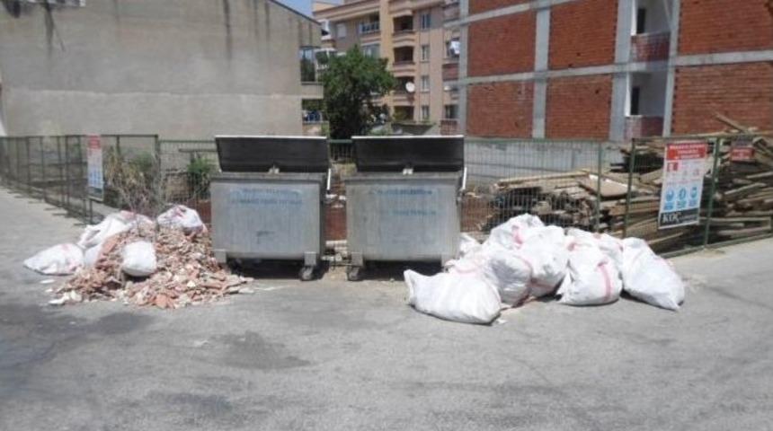 Burhaniye&rsquo;de Belediyeden &Ccedil;&ouml;p Uyarısı