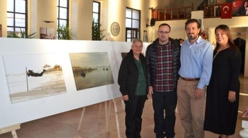 Ayvalık&rsquo;ta Fotoğraf Sanat&ccedil;ısı Metin U&ccedil;ak&rsquo;tan Şefkatli Yardım
