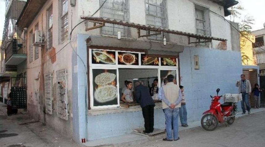 &Uuml;vey Babasına Sıktı Suriyelileri Vurdu