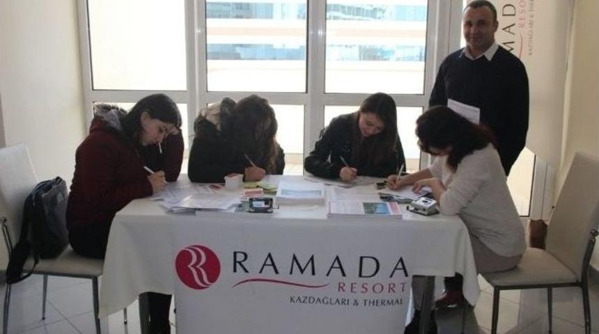 Burhaniye&rsquo;de &Uuml;niversite Sekt&ouml;r İşbirliği