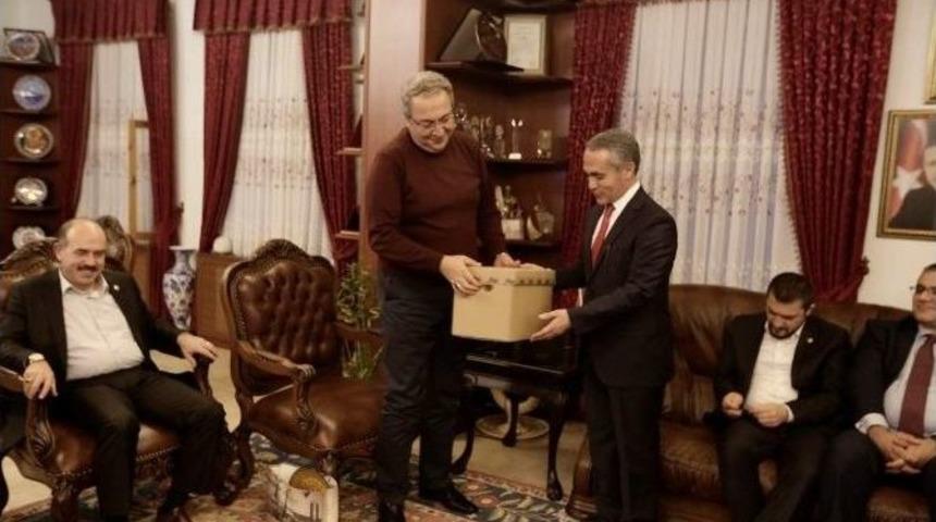 Nevbiad Y&ouml;neticilerinden Belediye Başkanı &Uuml;nver&rsquo;e Ziyaret