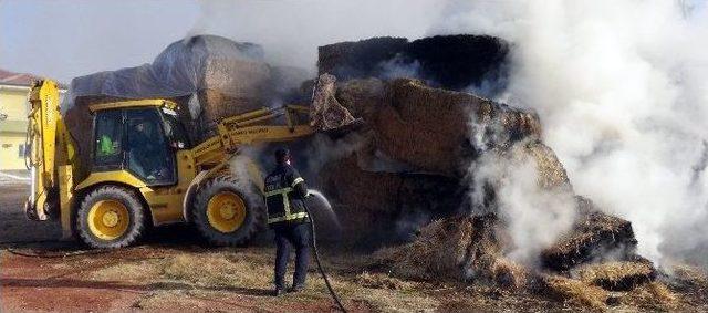 Aksaray’da Çiftlikte Saman Yangını