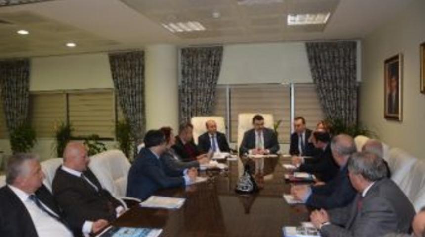 Başkan Gen&ccedil; Birim M&uuml;d&uuml;rleri Topladı