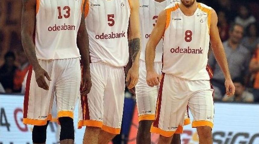 Basketbolda Derbi Heyecanı
