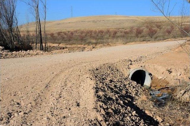 Yol Açma Ve Genişletme Çalışmaları Devam Ediyor