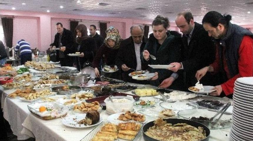 Bozkurtlular Okul &Ouml;ncesi Eğitim İ&ccedil;in Kahvaltıda Bir Araya Geldi