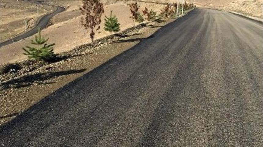 B&uuml;y&uuml;kşehir, Olur&rsquo;a 2 Bin 447 Ton Asfalt D&ouml;kt&uuml;