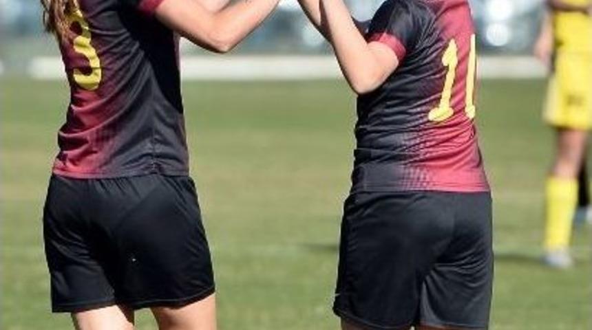 Paşa&rsquo;nın Kadınları Gazikent&rsquo;e Gol Yağdırdı