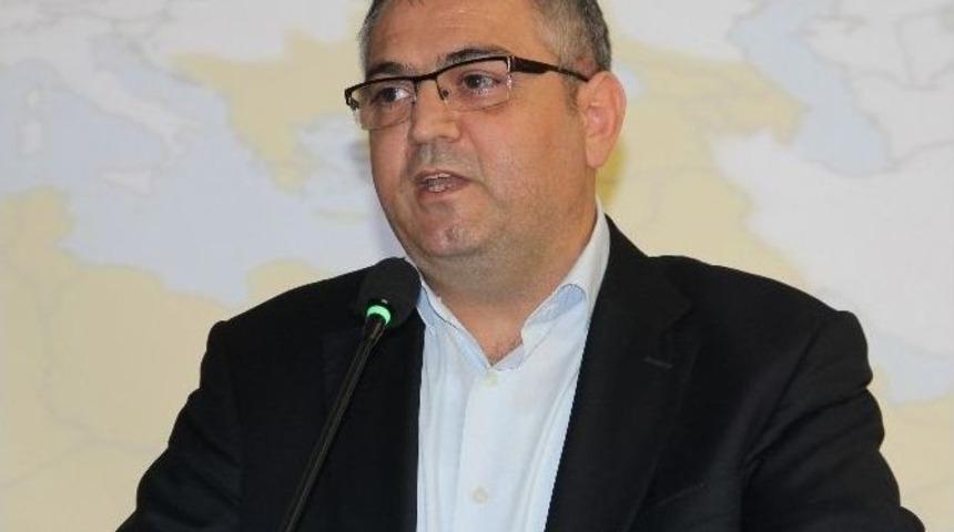 Hitit &Uuml;niversitesi İlahiyat Fak&uuml;ltesi &Ouml;ğretim &Uuml;yesi Prof. Dr. Hilmi Demir: