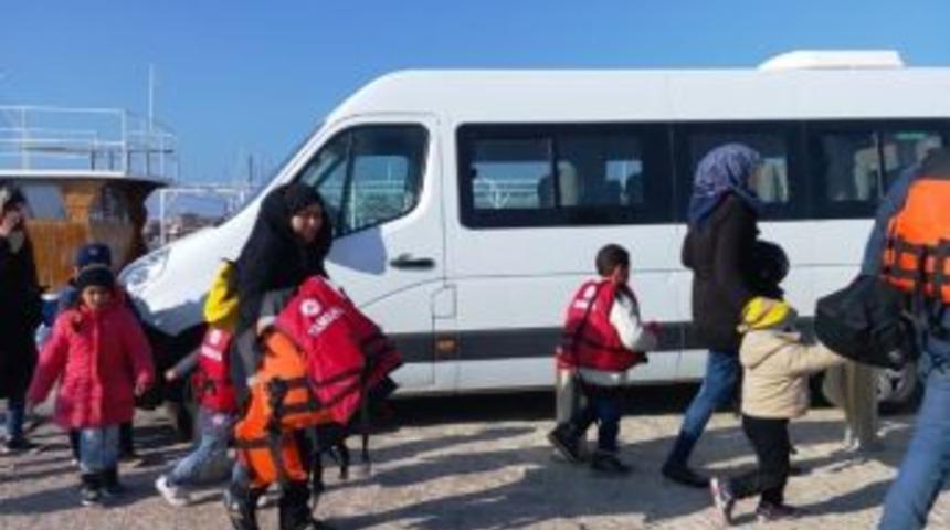 Ayvalık&rsquo;ta Suriyeli 60 Sığınmacı Yakalandı