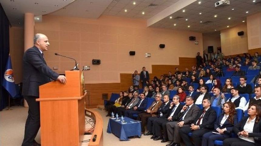 Me&uuml;&rsquo;de T&uuml;rkiye&rsquo;deki Suriyeliler Konuşuldu