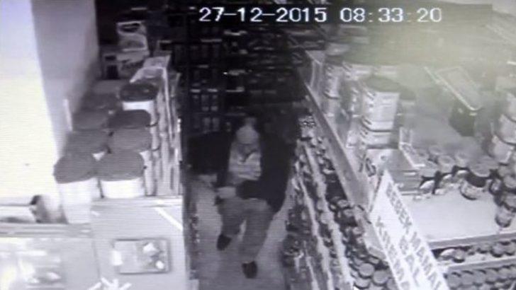 Marketten Bal Ve Salça Çalarken Kameraya Yakalandı G3