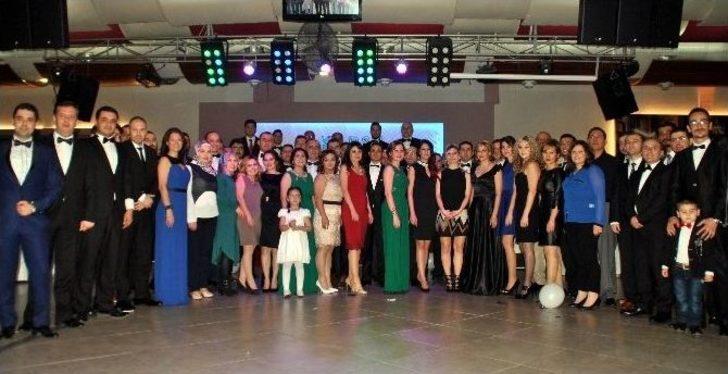 Okt Trailer Ailesi Yılbaşını Erken Kutladı G3