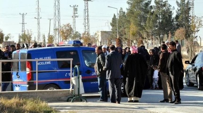 Ak&ccedil;akale&rsquo;de Zincirleme Trafik Kazası: 2 &Ouml;l&uuml;, 7 Yaralı