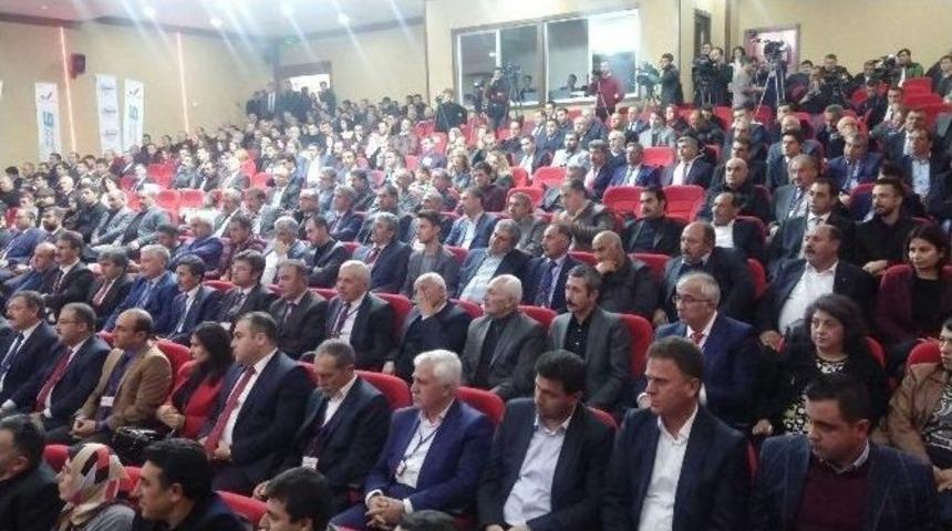 Başkan Toprak, Yılın Yerel Y&ouml;neticiler &Ouml;d&uuml;l&uuml;n&uuml; Aldı