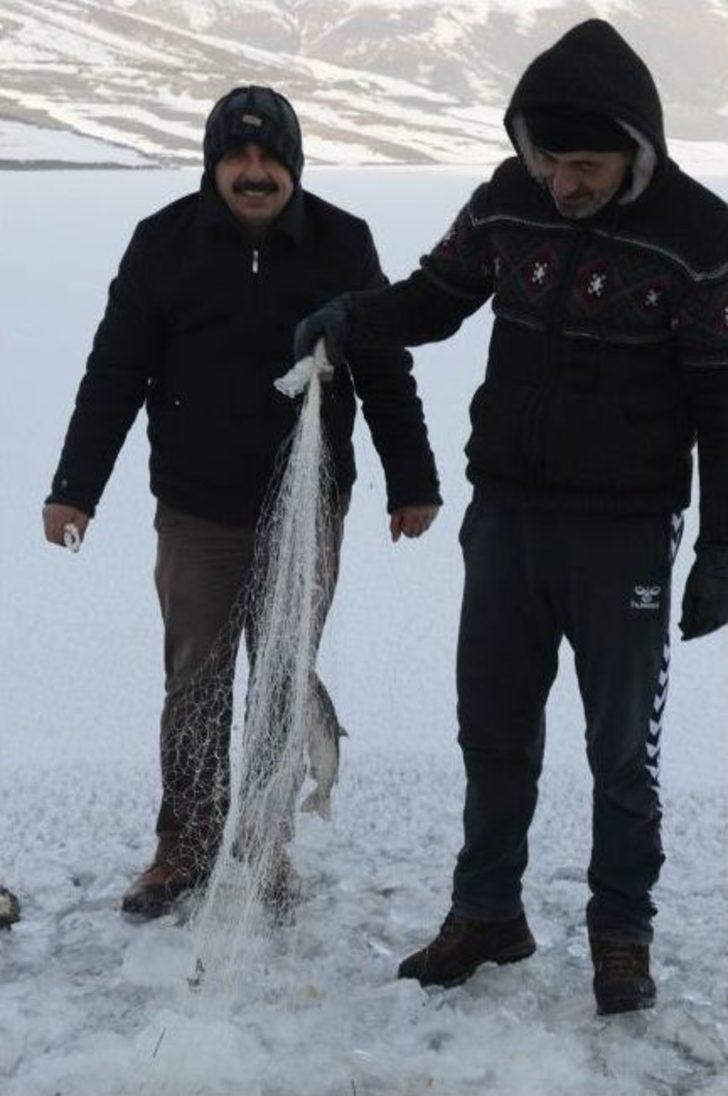 Buzda Balık Avı G1