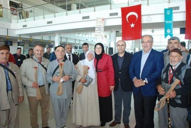 Adıyaman Havaalanı’ndan İlk Uluslararası Uçuş Medine’ye Oldu