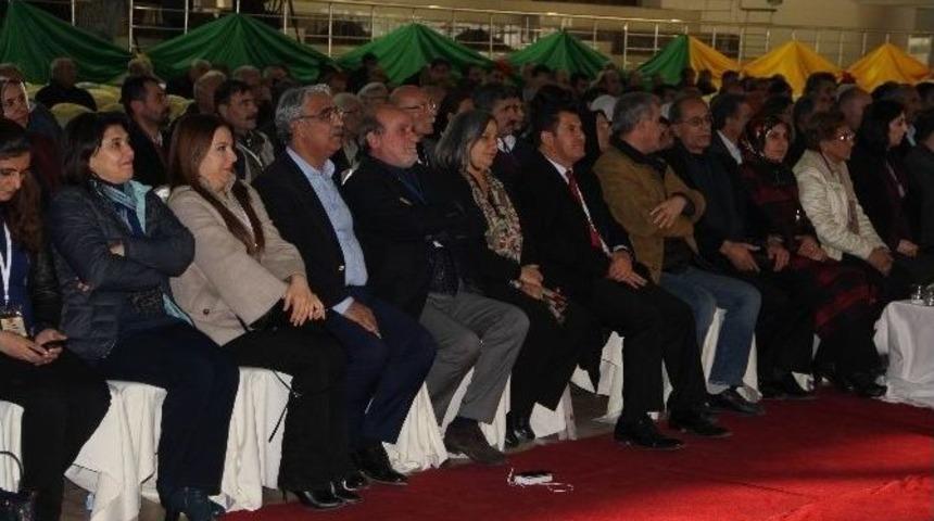 Demirtaş Dtk Kongresinde Konuştu