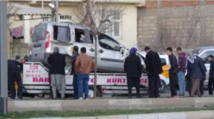 Ergani&rsquo;de Trafik Kazası: 4 Yaralı